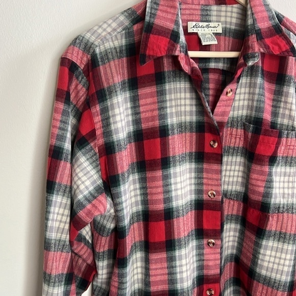 EDDIE BAUER WOMENS MEDIUM RED WHITE & GRAY PLAID LONG SLEEVED BOYFRIEND CUT - Picture 3 of 7